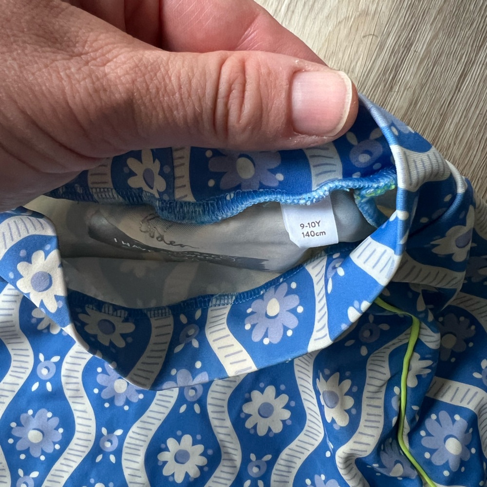 Mini Boden Floral Long Sleeve Swim Rash Guard Blue size 9-10 Years - Picture 5 of 8